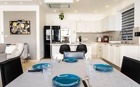 Mellieha, Luxury 3 Bedroom Azure Maisonette